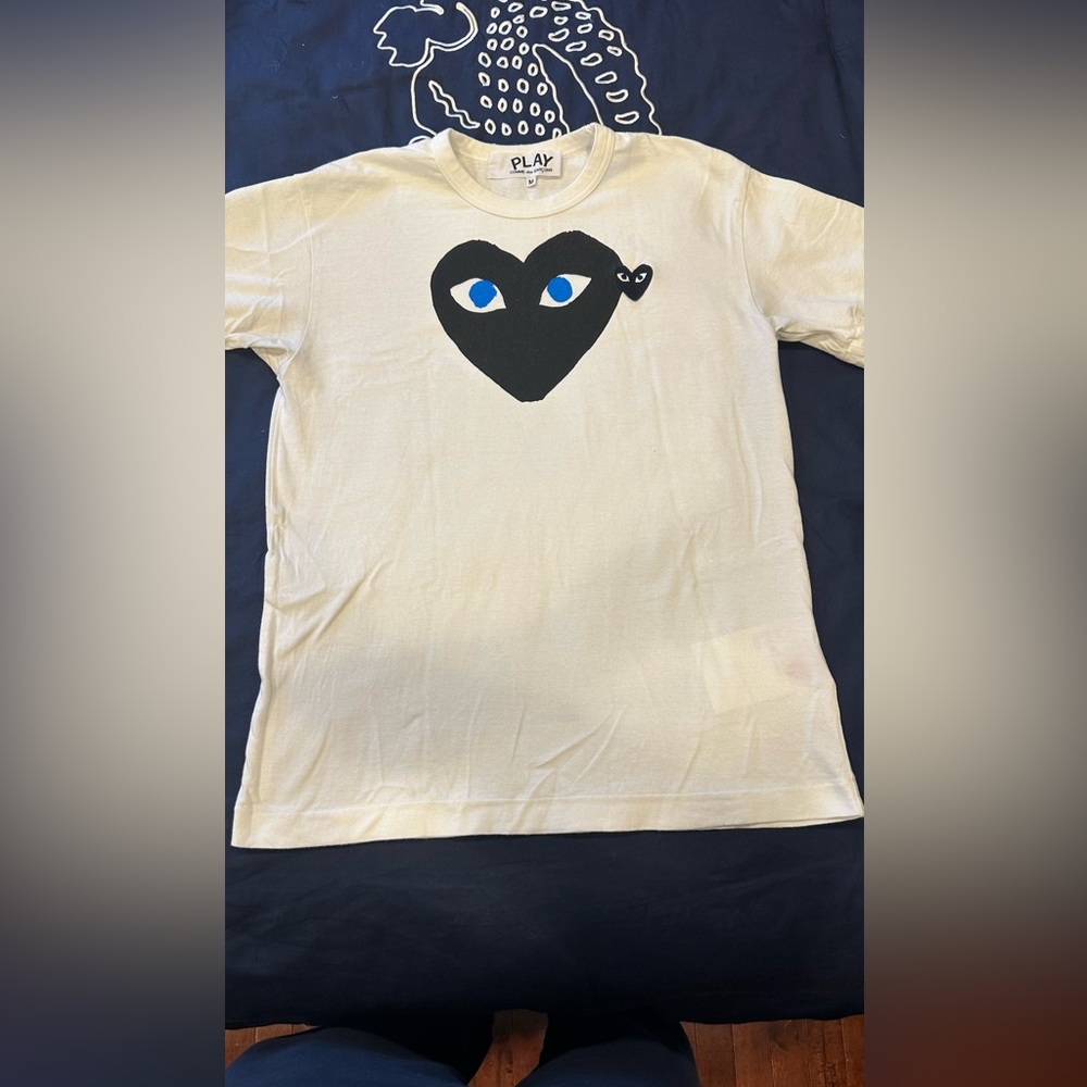 Comme des Garcons Cream T-Shirt with Black Heart